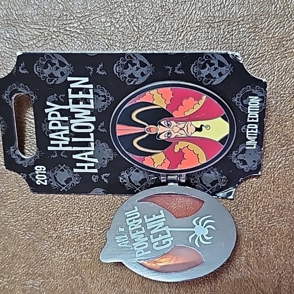 NEW DISNEY PARKS Limited Edition PIN HAPPY HALLOWEEN 2019 JAFAR - Picture 2 of 3